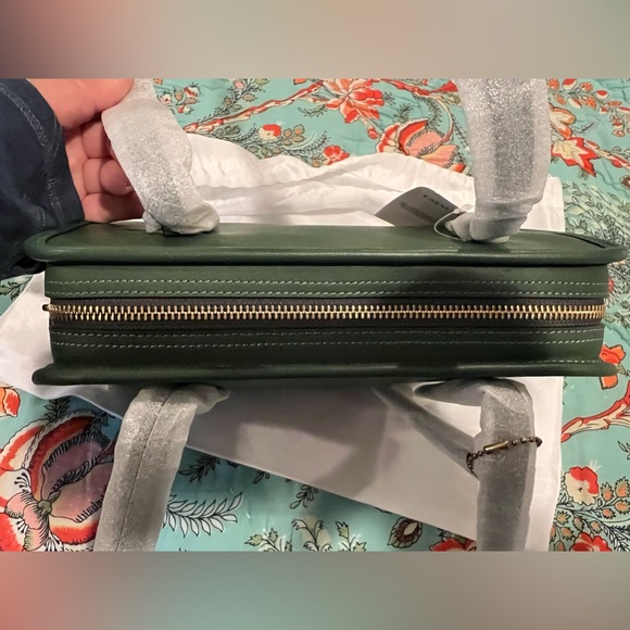 NWT Coach Green Swing Shoulder Bag - Picture 4 of 11